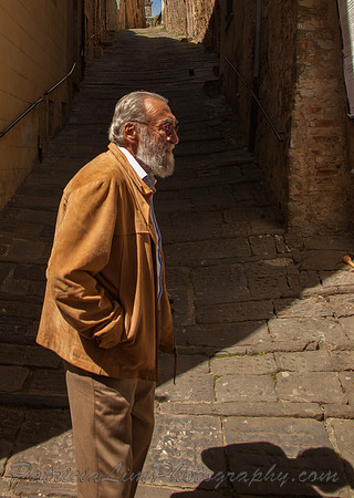 Old Man in Montalcino_MG_4972