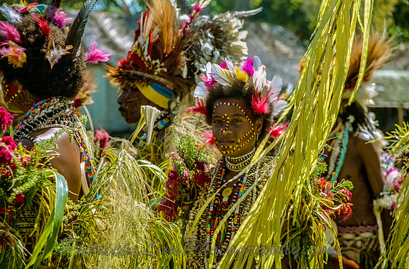 Native Dancers PNG Tufi 2004