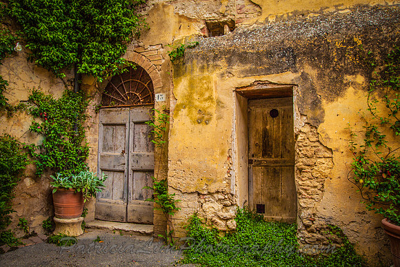 Lucignano_DoorwaysMG_4314