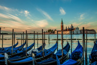Gondolas at Sunrise_MG_0100