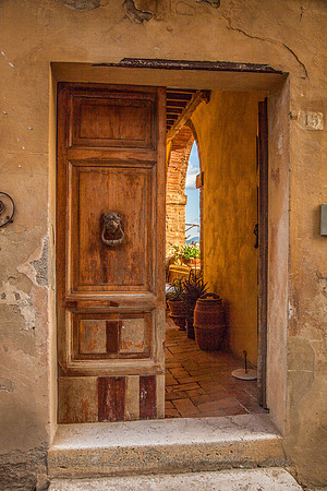 Lucignano Doorway_MG_4163
