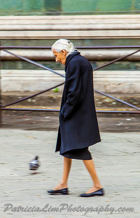 Old Lady Going to Church in Florence_MG_0890