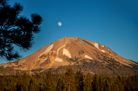 Moon over Mount Lassen_MG_6847
